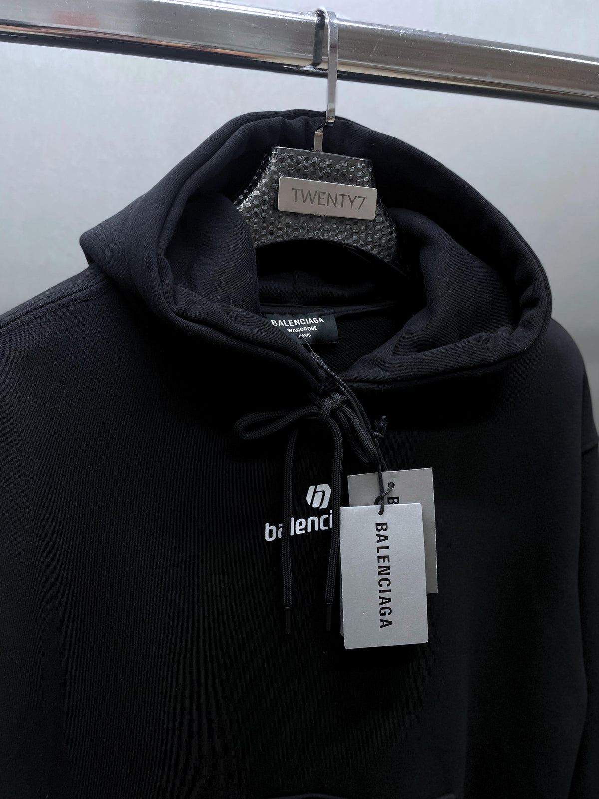 BALENCIAGA