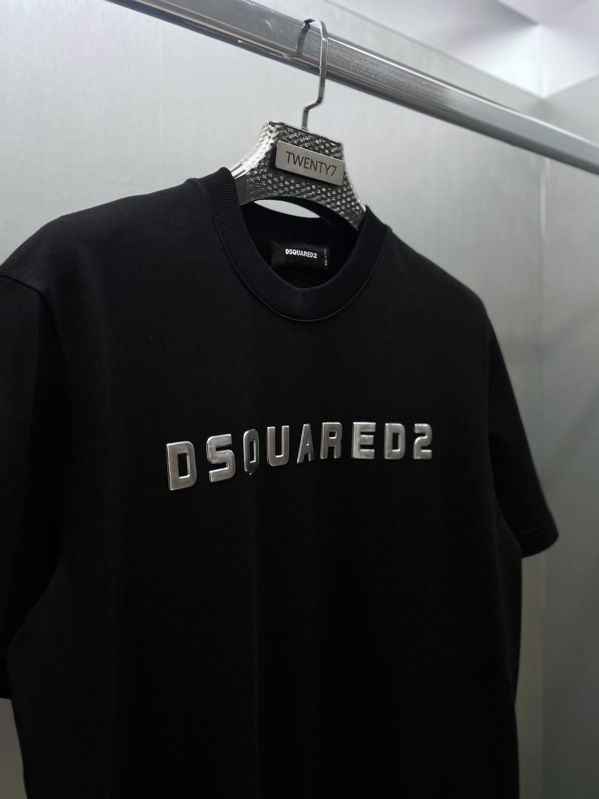 DSQUARED2