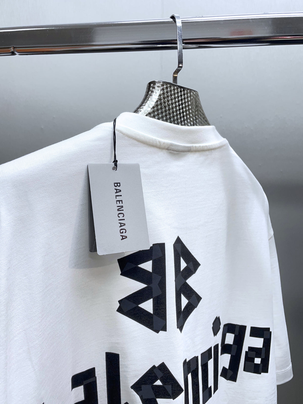 BALENCIAGA