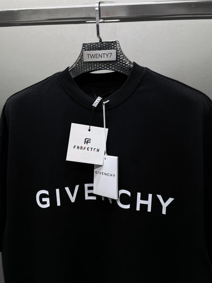 GIVENCHY