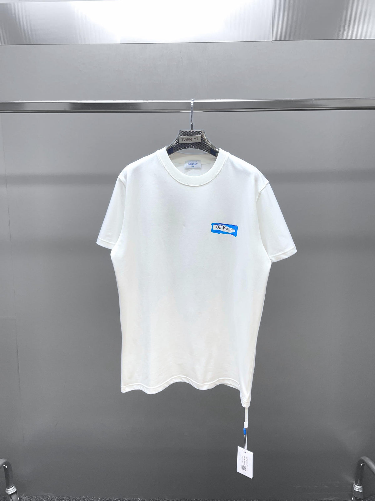 OFF WHITE