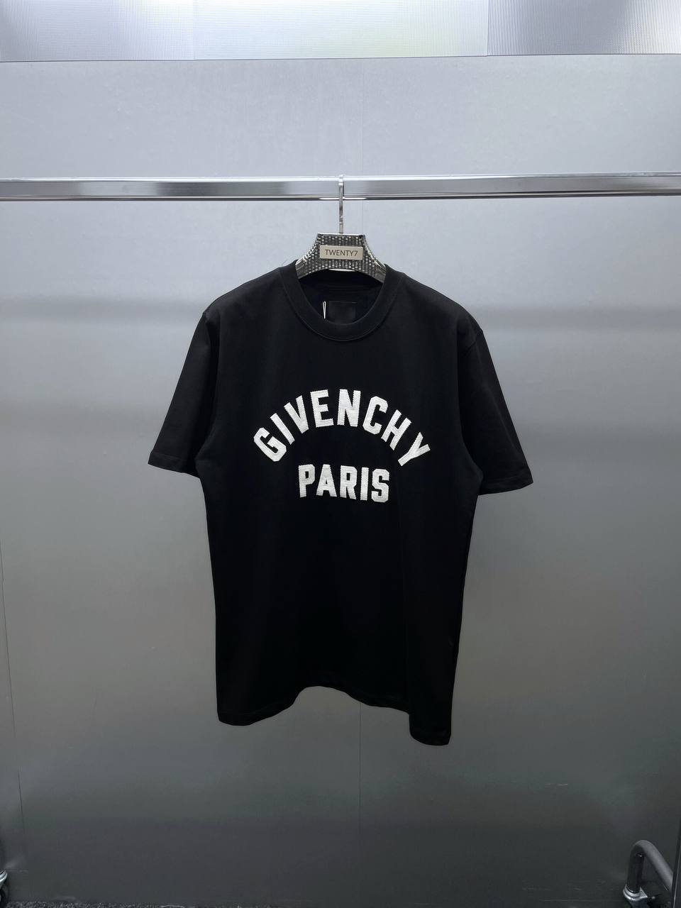 GIVENCHY