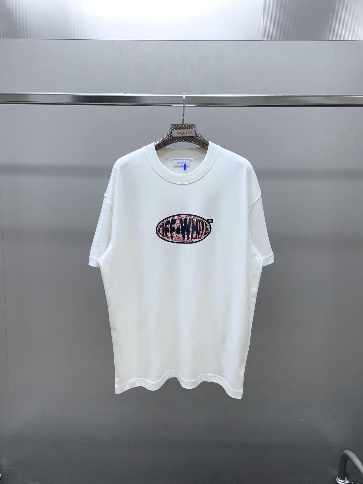 OFF WHITE