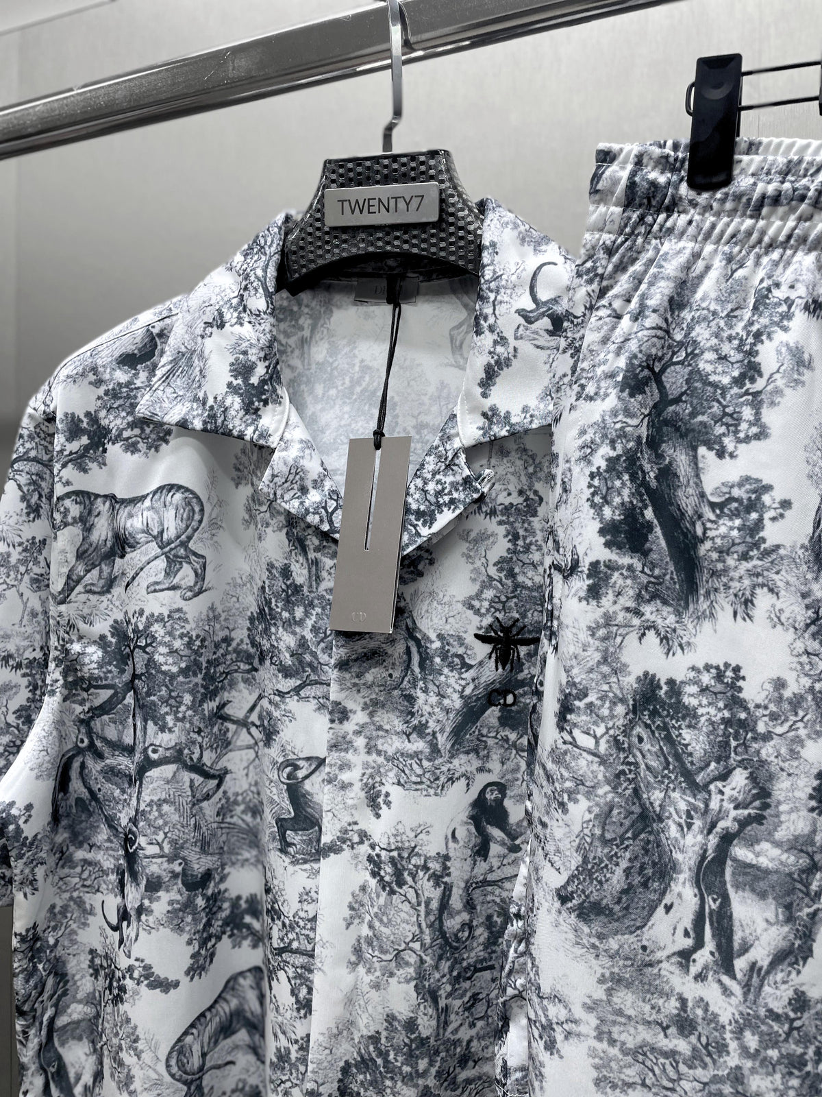 DIOR