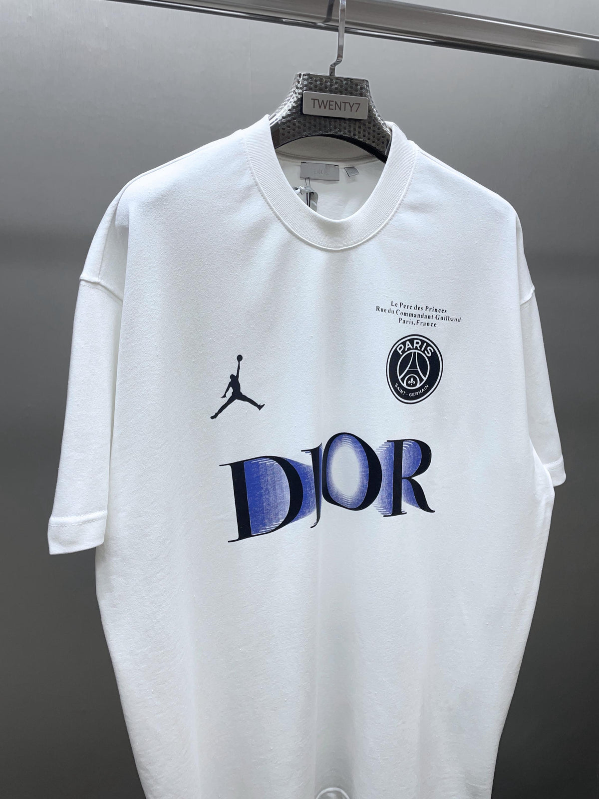 DIOR