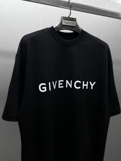 GIVENCHY