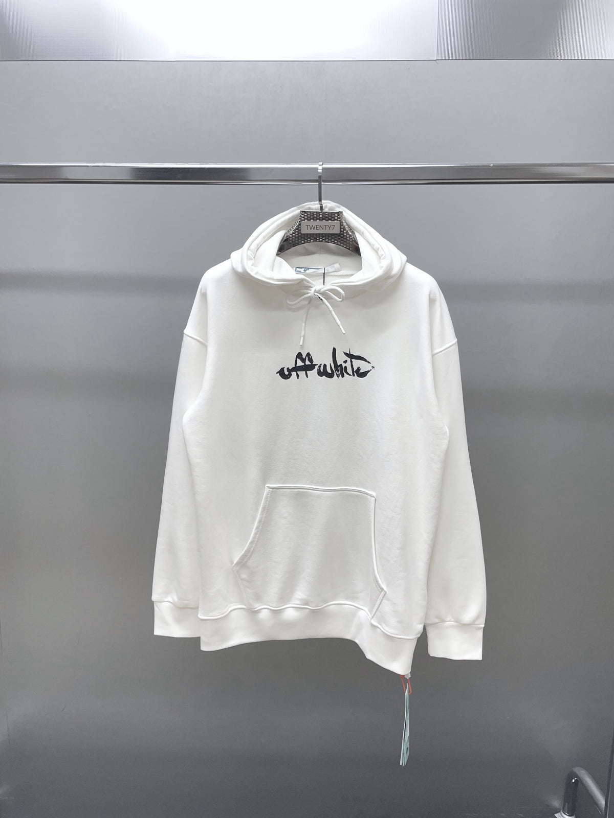 OFF WHITE