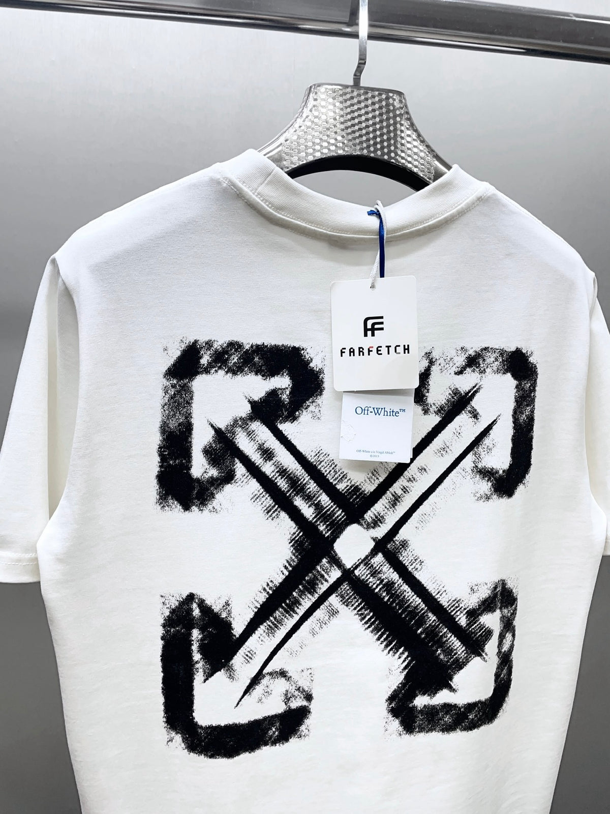 OFF WHITE