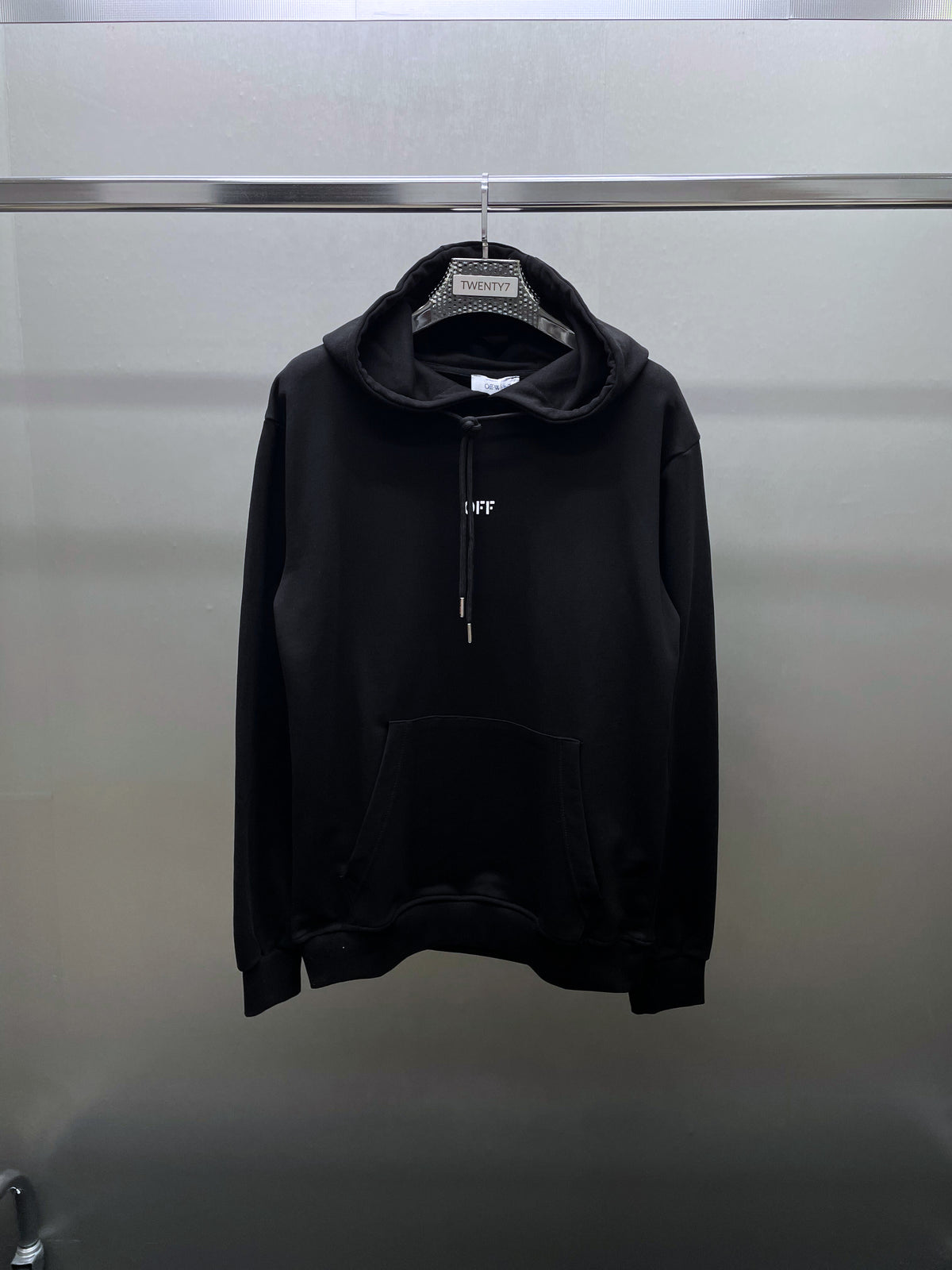 OFF WHITE