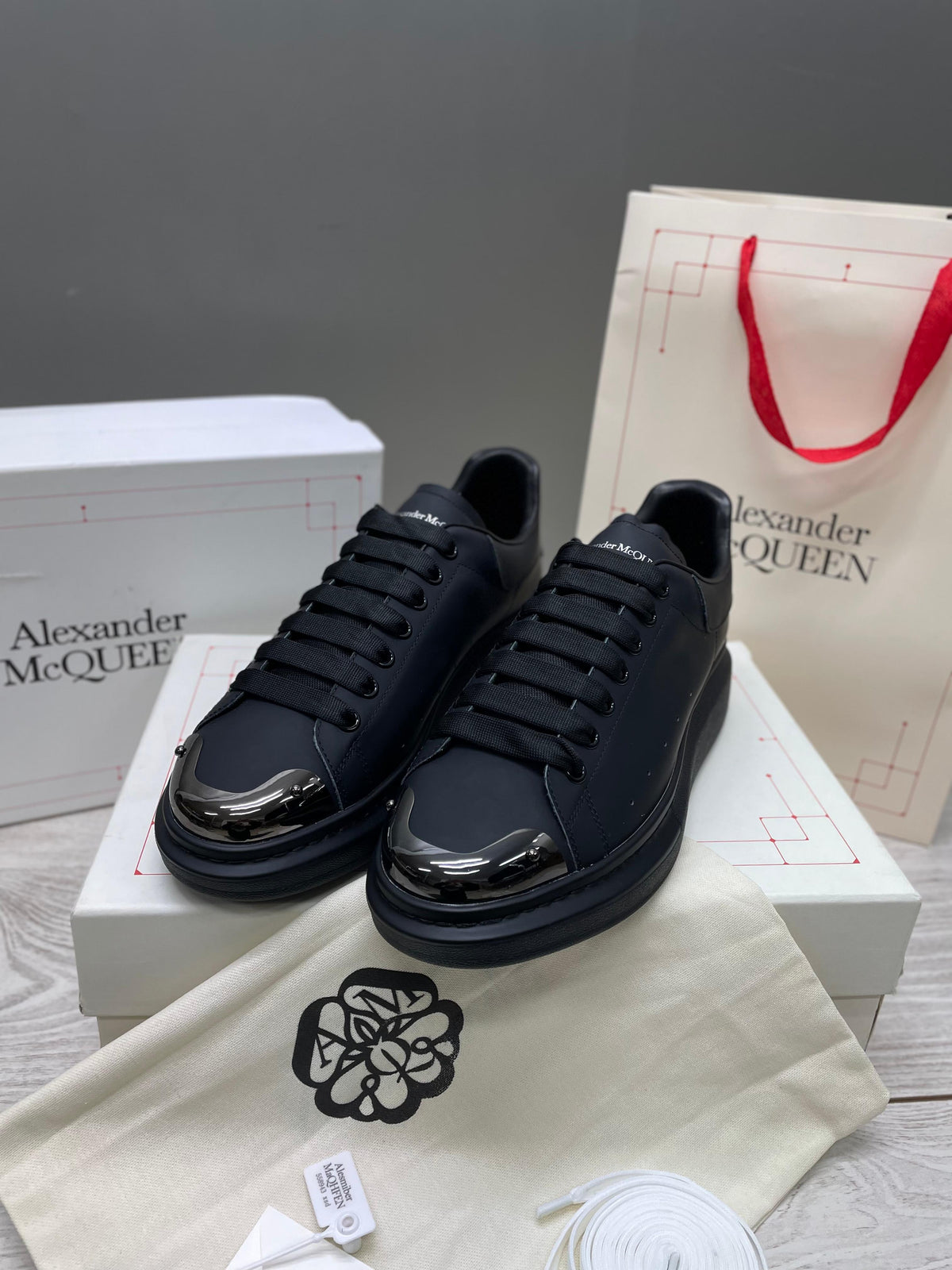ALEXANDER MCQUEEN
