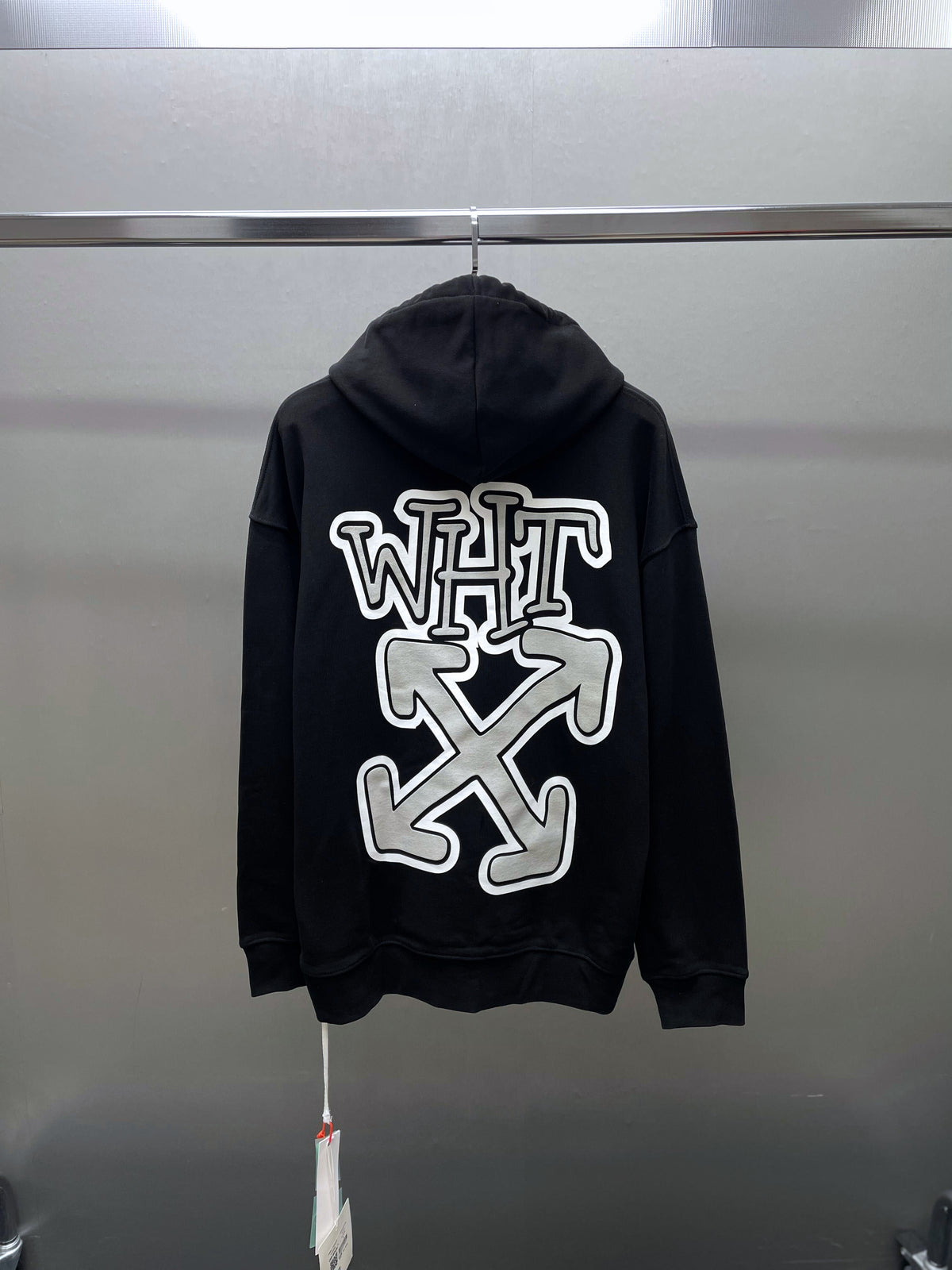 OFF WHITE