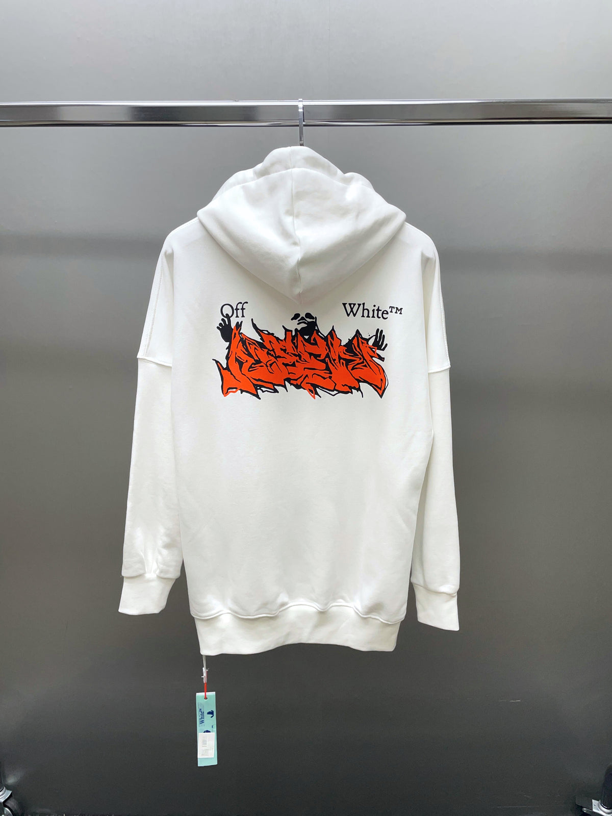 OFF WHITE