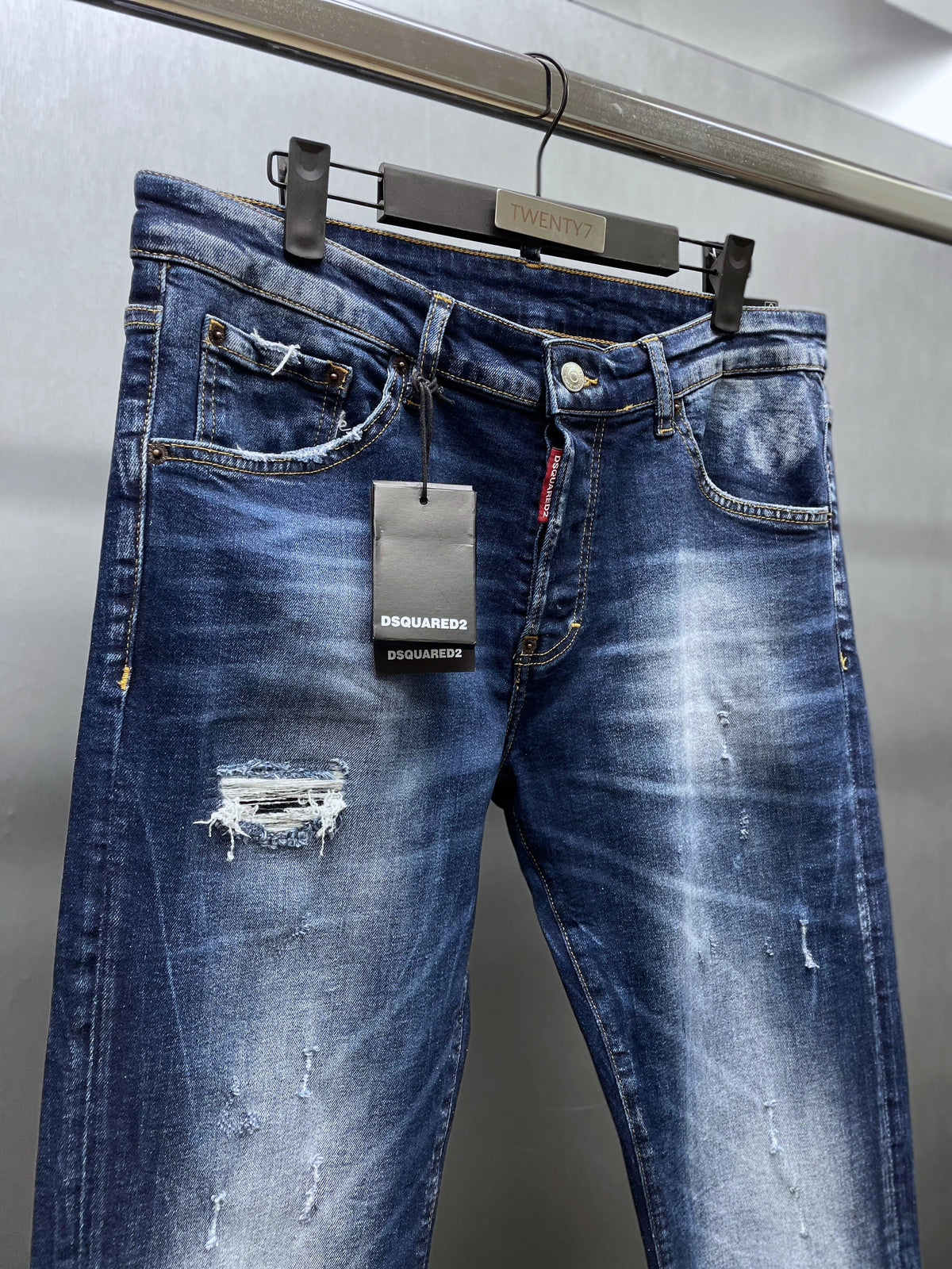 DSQUARED2