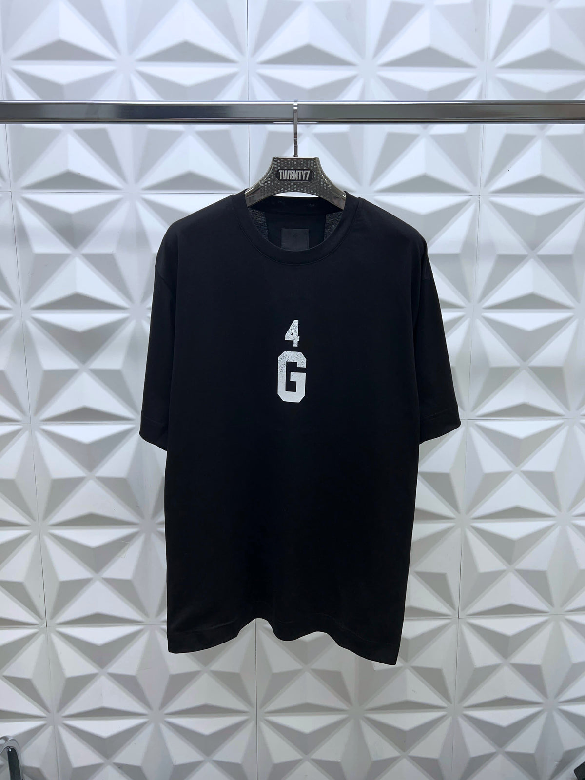 GIVENCHY