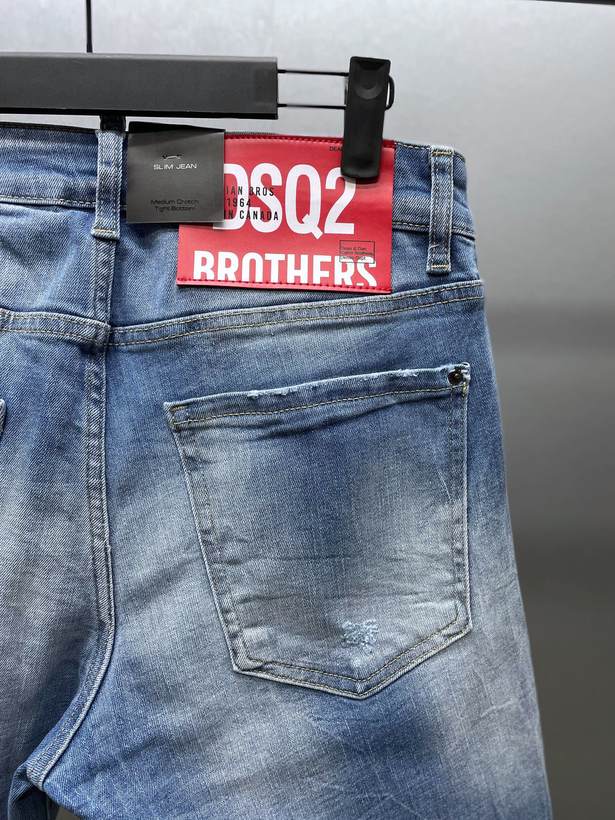 DSQUARED2