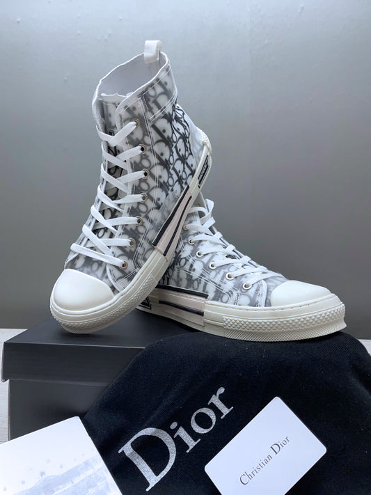 DIOR