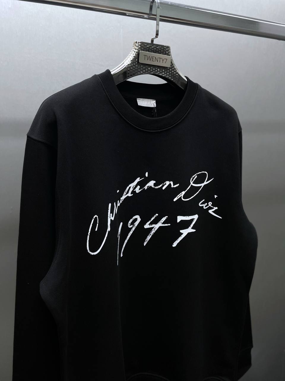 DIOR