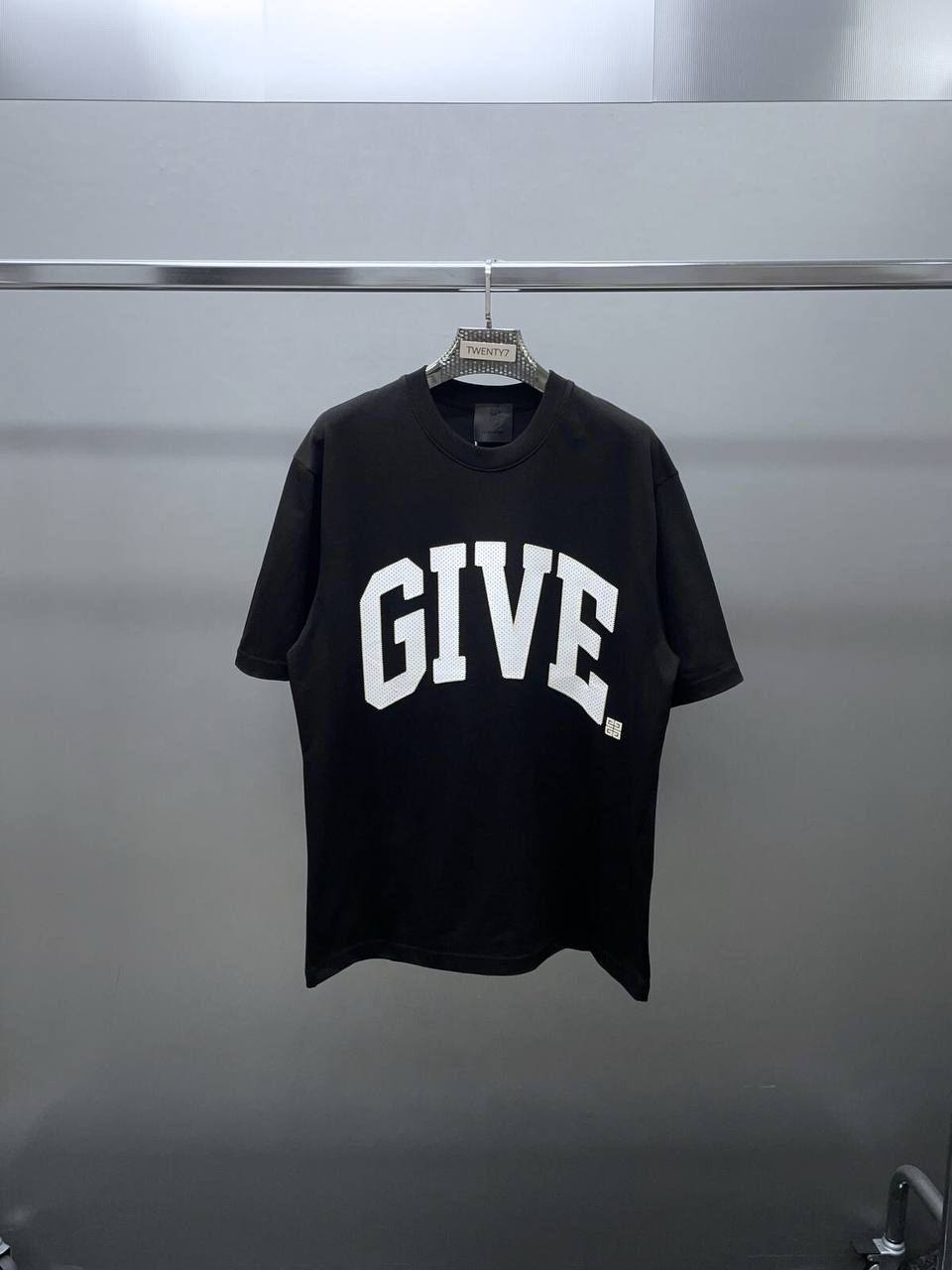 GIVENCHY