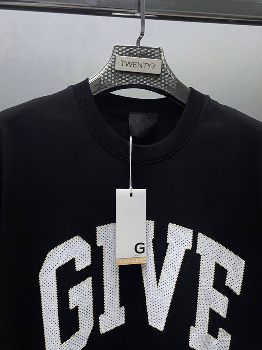 GIVENCHY